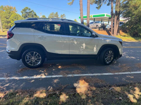 2023 GMC Terrain SLT