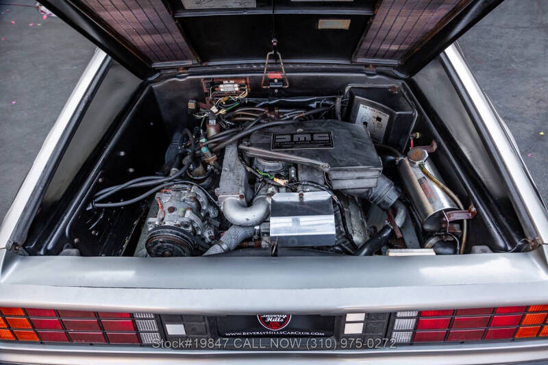 1982 DeLorean DMC-12