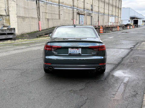 2017 Audi A4 2.0T quattro Premium Plus