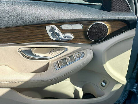 2016 Mercedes-Benz C-Class C 300