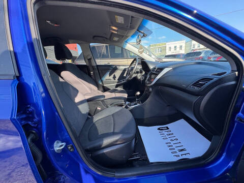 2012 Hyundai Accent SE