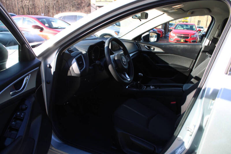 2017 Mazda MAZDA3 Sport