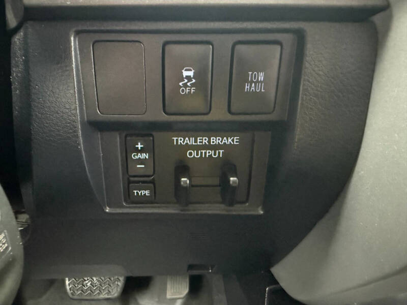 2016 Toyota Tundra SR5