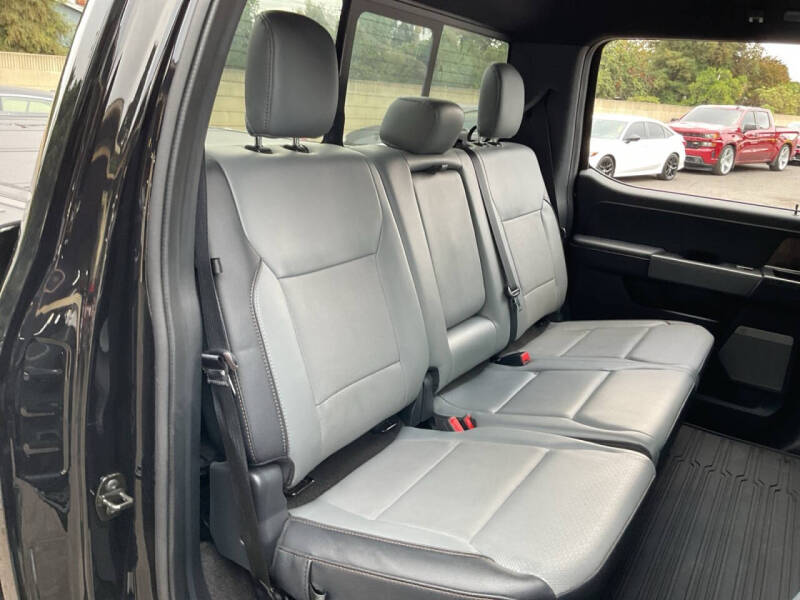 2022 Ford F-150 Lightning Lariat