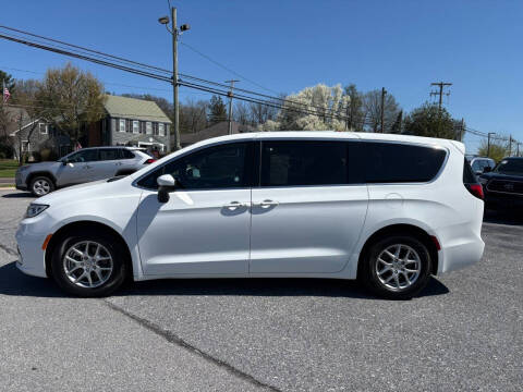 2023 Chrysler Pacifica Touring