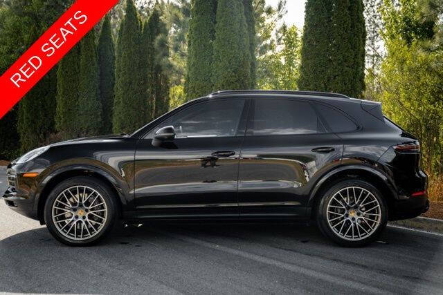 2023 Porsche Cayenne Platinum Edition