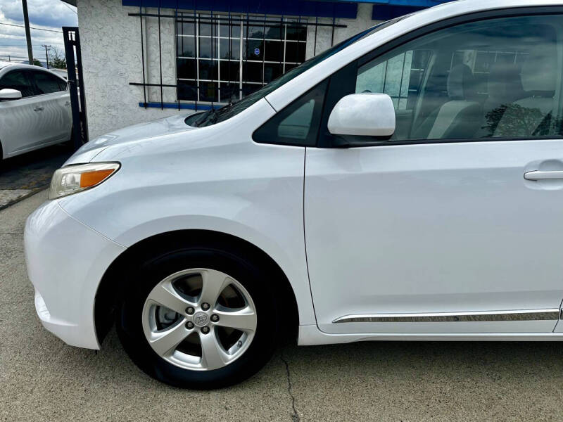 2013 Toyota Sienna