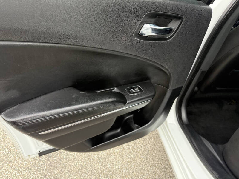 2013 Dodge Charger SE