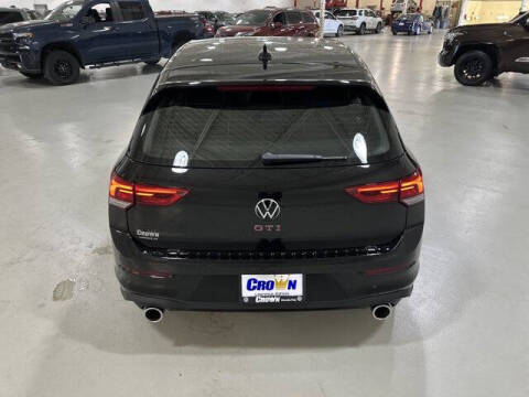 2025 Volkswagen Golf GTI SE