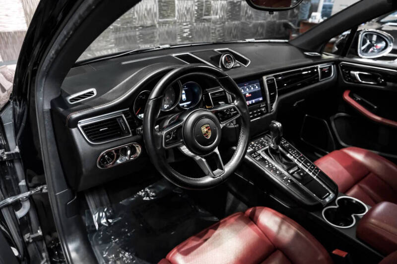 2017 Porsche Macan S