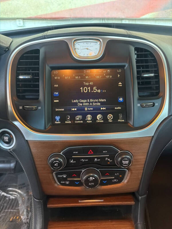 2015 Chrysler 300 C Platinum