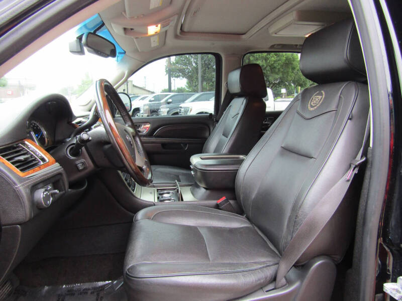 2013 Cadillac Escalade Platinum Edition