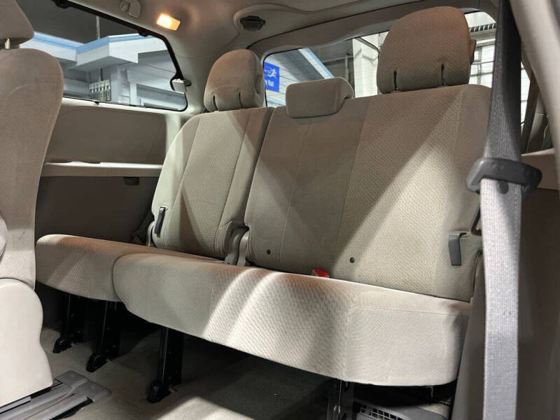 2012 Toyota Sienna
