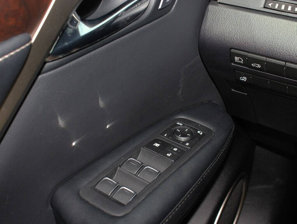 2022 Lexus RX SUV - $54,995