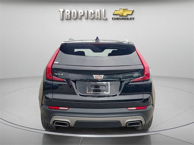 2023 Cadillac XT4 Premium Luxury