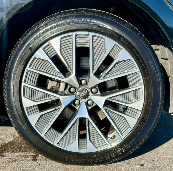 2024 Audi Q8 e-tron quattro Prestige