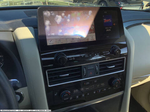 2022 Infiniti QX80 Luxe