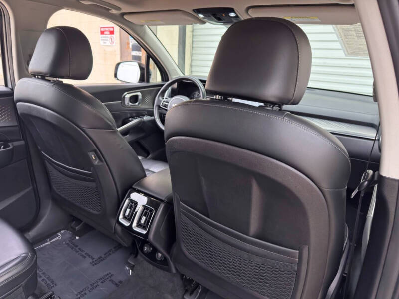 2022 Kia Sorento SX