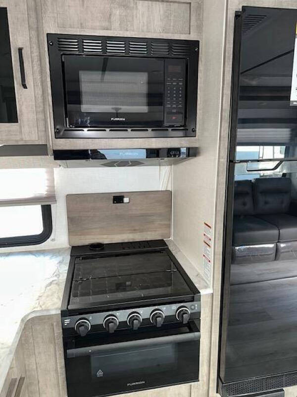 2023 Forest River Surveyor 296QBLE