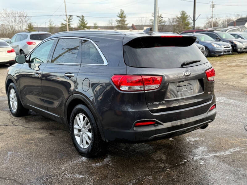 2017 Kia Sorento LX