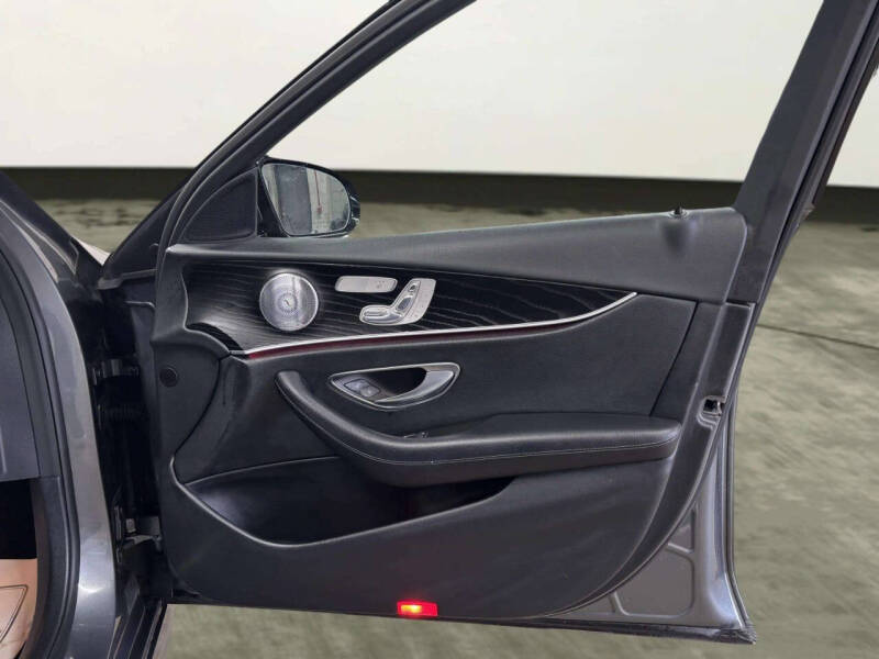 2017 Mercedes-Benz E-Class E 300 4MATIC