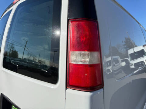 2016 GMC Savana 2500