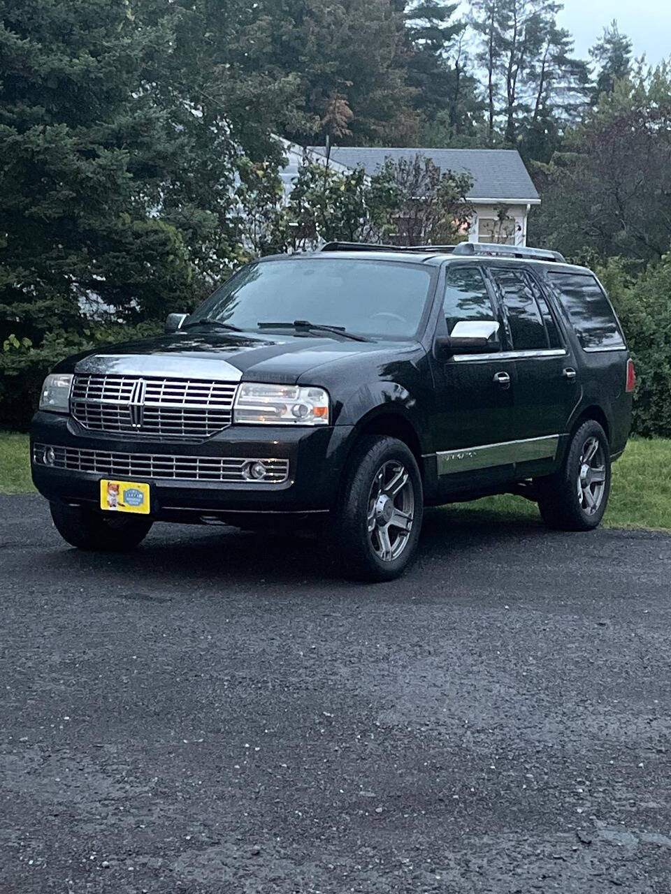 2010 Lincoln Navigator for sale at Town Auto Inc in Clifton Park, NY