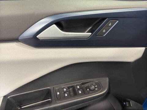 2022 Volkswagen Taos SE 4Motion