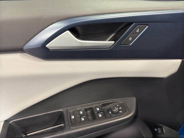 2022 Volkswagen Taos SE 4Motion