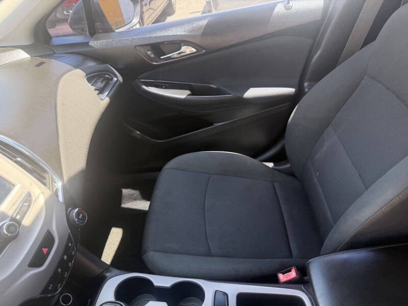 2017 Chevrolet Cruze LS Auto