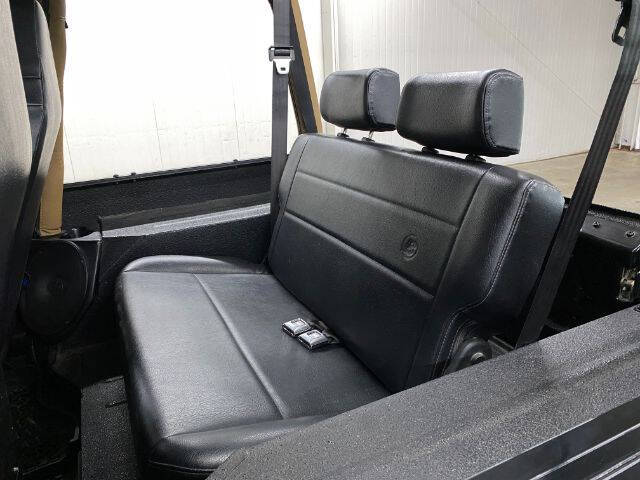 1990 Jeep Wrangler Sahara