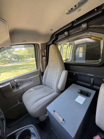 2021 Chevrolet Express 2500