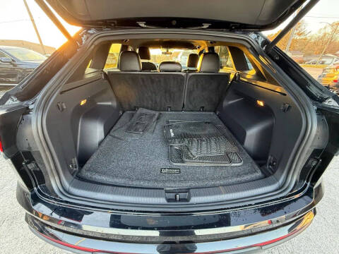 2020 Volkswagen Atlas Cross Sport SE 4Motion