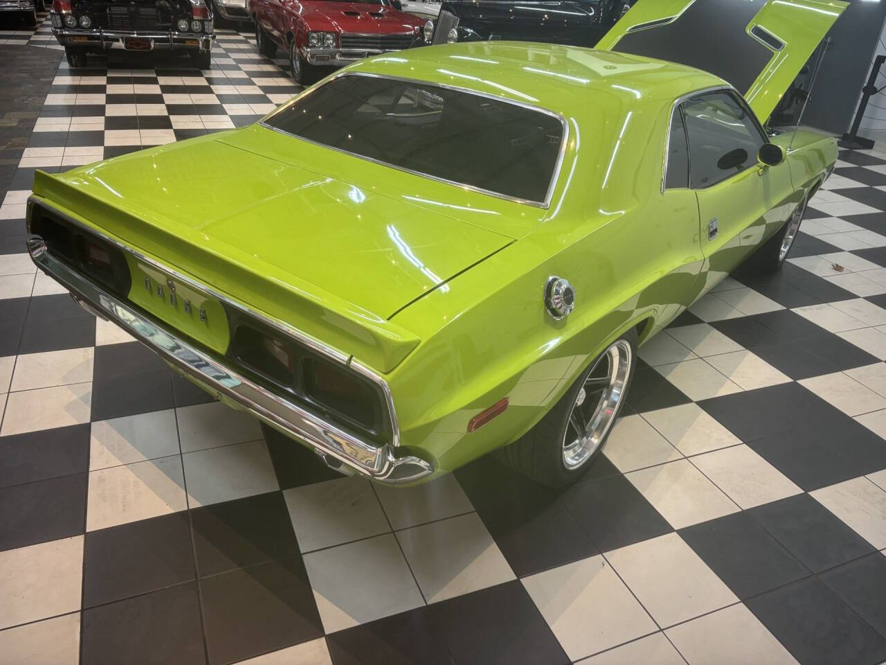 1972 Dodge Challenger 14