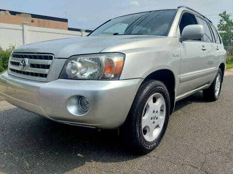 2005 Toyota Highlander for sale at New Jersey Auto Wholesale Outlet in Union Beach NJ