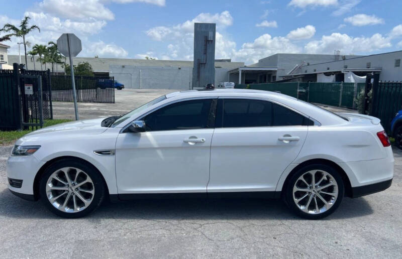 2018 Ford Taurus Limited