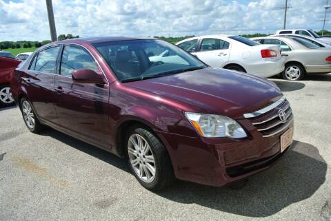 2007 Toyota Avalon for sale at CARZ R US 1 in Heyworth IL