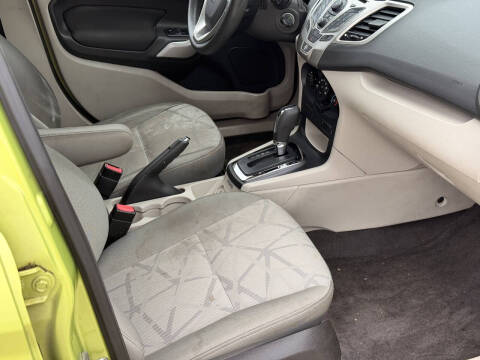 2012 Ford Fiesta SE