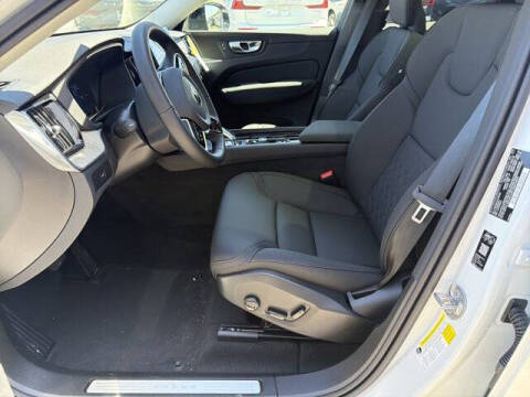 2026 Volvo XC60 B5 Core