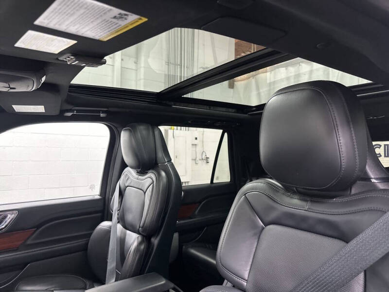 2023 Lincoln Navigator L Reserve