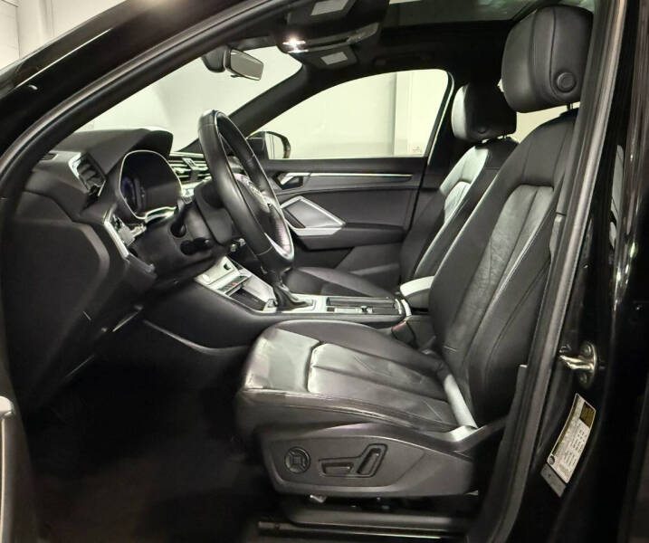 2020 Audi Q3 quattro Premium 45 TFSI