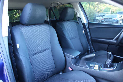 2013 Mazda MAZDA3 i Touring