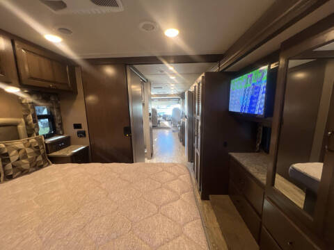 2019 Thor Motor Coach Hurricane