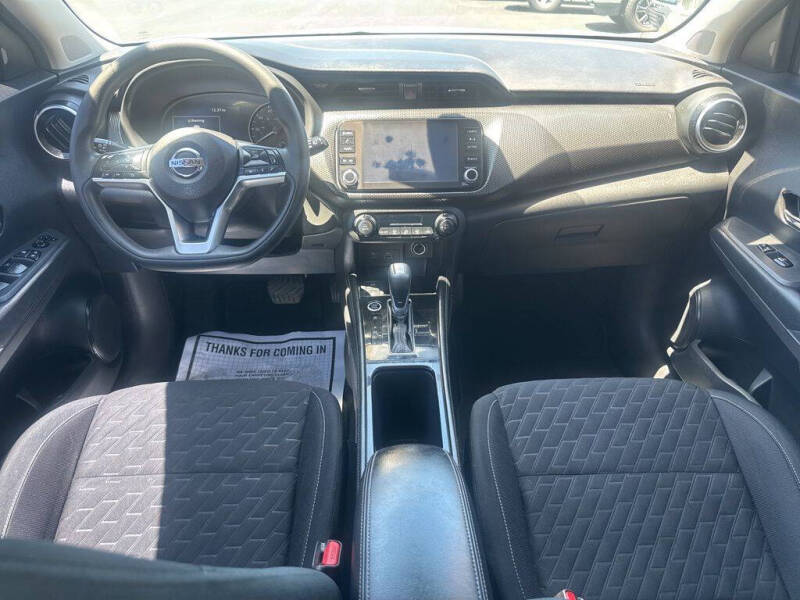 2021 Nissan Kicks SV