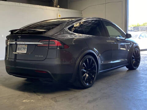 2019 Tesla Model X Standard Range