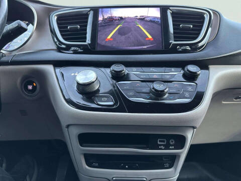 2018 Chrysler Pacifica Touring L Plus