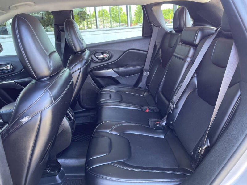 2019 Jeep Cherokee Latitude Plus