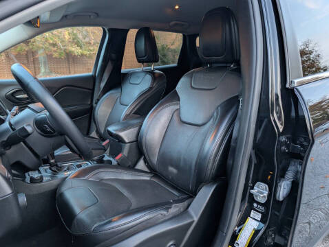 2022 Jeep Cherokee Latitude Lux