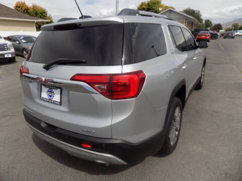 2017 GMC Acadia SLE-2