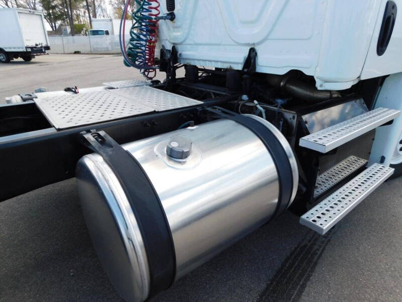 2015 Freightliner Cascadia